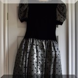 H05. Vintage dress.  